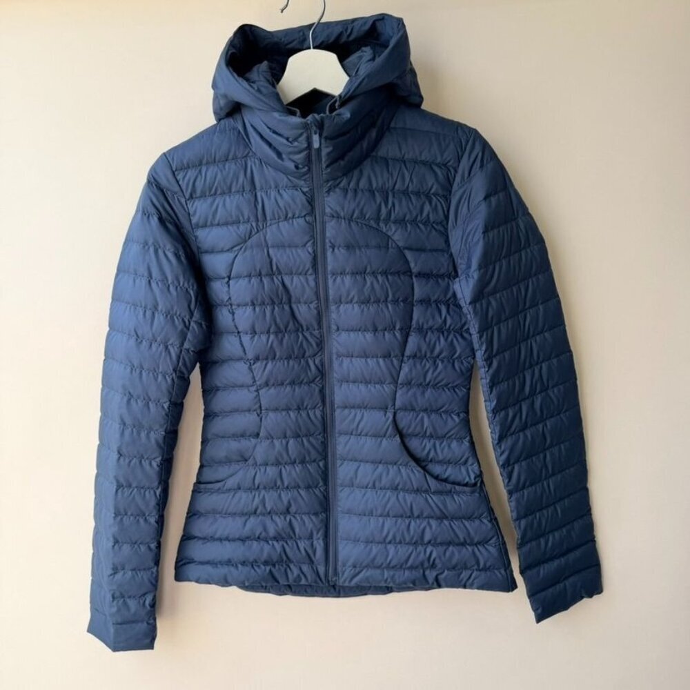 Lululemon Pack It Down Hooded Jacket Blue Women’s Size 2 B54